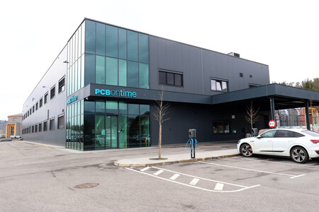 AED NOVA LOKACIJA IN OGLED PROIZVODNJE V PCB ON TIME PODSKRAJNIK 28 FOTO LJUBO VUKELIČ